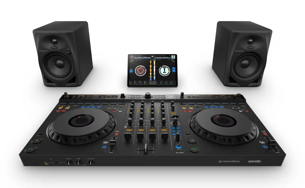 DDJ-GRV6_CGI_Set-3_rekordbox-mobile_tablet_3000x1851-scaled.webp